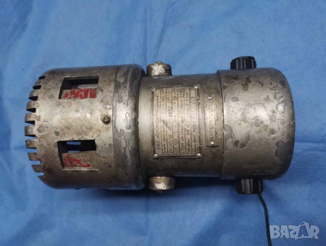 Стара роторна сирена 12волта произведена 1977г., снимка 3 - Антикварни и старинни предмети - 44374921