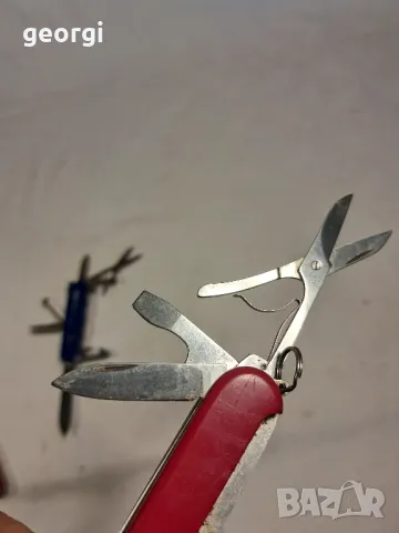 Швейцарски джобен нож Victorinox , снимка 3 - Ножове - 48205249