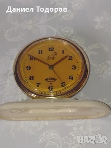 Стар Руски Механичен Будилник- ДРУЖБА - . СССР. 1957г.- Работи и Звъни, снимка 5 - Антикварни и старинни предмети - 45224681