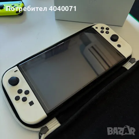 Nintendo Switch OLED 256GB + 4 Joy-Con-а + 2 игри + Carrying Case + подарък, снимка 2 - Nintendo конзоли - 55850692