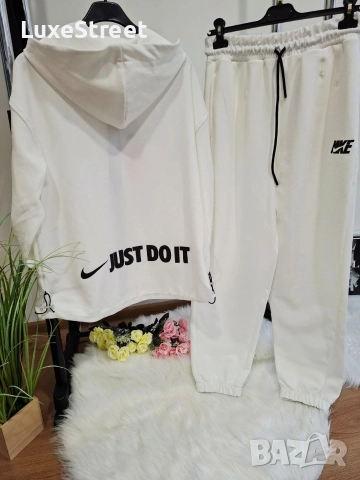 Дамски Екипи 🤍 Nike , снимка 4 - Комплекти - 52555203