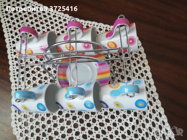 Атрактивен сервиз за кафе със стойка от 6 броя чаши и чинийки, снимка 2 - Сервизи - 51725634