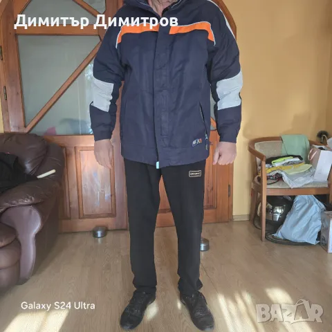 Яке ново против вятър и дъжд много дебело размер 50 L-XL 52 -30лв