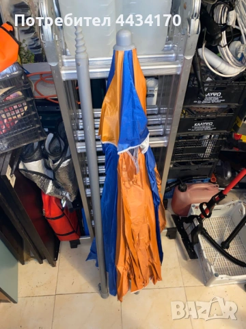 Спешно! Нов плажен чадър Bails – Оранжев/Син – Неупотребяван, снимка 3 - Други - 53309788