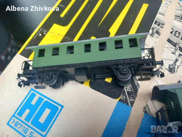 PIKO DZUNIOR с релси стрелка и захранваща, снимка 12 - Влакчета, самолети, хеликоптери - 52050764