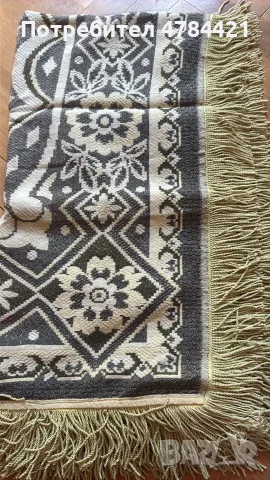 Жакардова покривка за маса с ресни