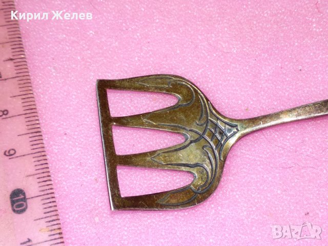 AMD СТАРА РЯДКА КОЛЕКЦИОНЕРСКА ФИГУРАЛНА СРЕБЪРНА ВИЛИЧКА Тип ГРЕБЛО СРЕБРО 800 ПРОБА с ПАТИНА 42979, снимка 14 - Колекции - 44373401