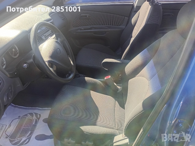 Киа Рио Бензин, снимка 9 - Автомобили и джипове - 51847811