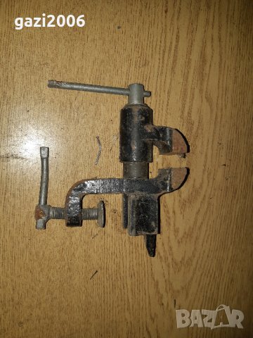 Малко менгеме с наковалня