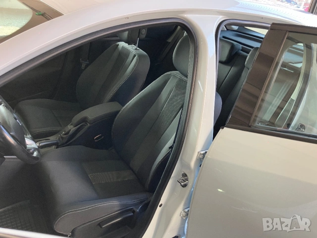 Renault Megane 1.5 Dci 110k.c., снимка 9 - Автомобили и джипове - 53731884