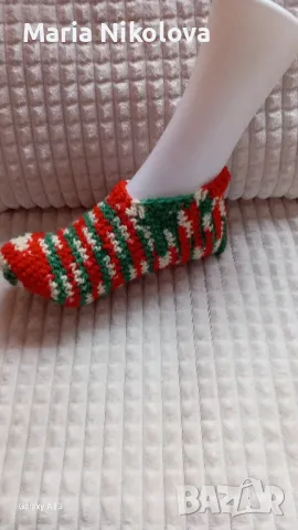 Предлагам красиви ръчно плетени вълнени терлички 