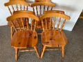 Четири масивни дървени трапезни стола, снимка 3