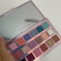 Huda Beauty Mercury Retrograde Оригинал, снимка 5 - Декоративна козметика - 40494605