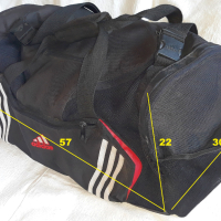 Спортна чанта Adidas. Размери 57 x 30 x 22 см, снимка 2 - Чанти - 44590101