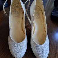 Сватбени обувки, снимка 4 - Дамски обувки на ток - 42323977