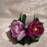 Малки букети от сатенени цветя, снимка 1 - Изкуствени цветя - 35851660