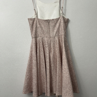 Розова разкроена къса рокля, снимка 2 - Рокли - 44575217