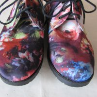 Обувки младежки - като нови , снимка 2 - Дамски ежедневни обувки - 41478432