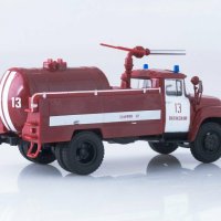 ЗИЛ 130 АП-3 148А Пожарна - мащаб 1:43 на Наши Грузовики моделът е нов в кутия, снимка 5 - Колекции - 41954003