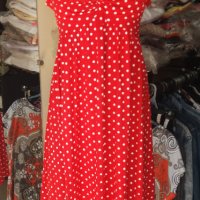 Червена рокля на бели точици от много еластично трико зя гръдна обиколка от 102см до 126см, снимка 1 - Рокли - 41949941