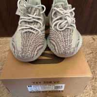 нови маратонки adidas yeezy boost 350 v2 оригинални дамски 36 2/3 37, снимка 3 - Маратонки - 44674506