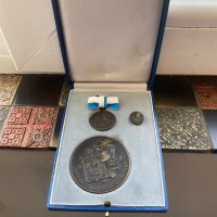 медал значка и плакет, снимка 1 - Антикварни и старинни предмети - 41538449