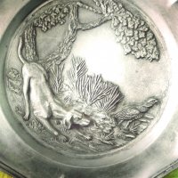 Декоративна оловна чиния, снимка 2 - Антикварни и старинни предмети - 35817828