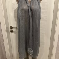 MICHAEL KORS шал с лого камъни в сиво, снимка 1 - Шалове - 41290226