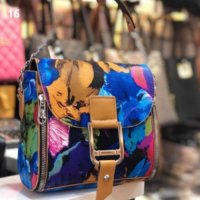 Страхотна дамска чанта в модерен дизайн налична в 16 цвята, снимка 16 - Чанти - 44367743