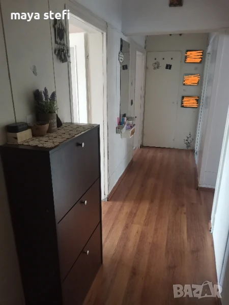 Продавам 3-стаен апартамент , снимка 1