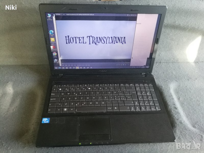 Продавам работещ лаптоп Asus за дома, 15 инча, снимка 1