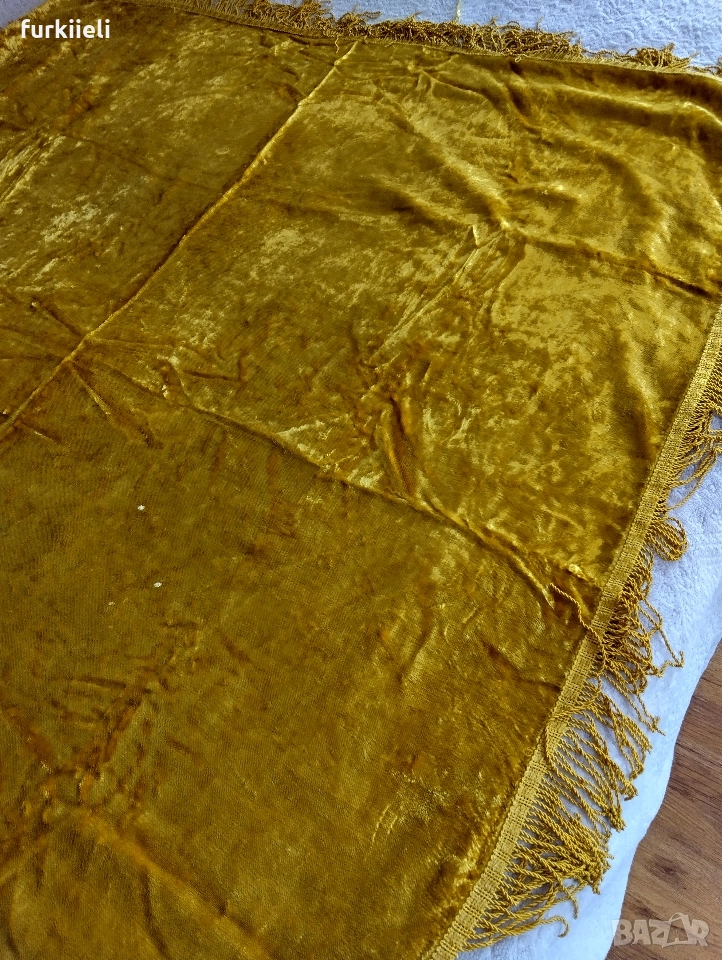 покривка за маса с ресни от всички страни , снимка 1