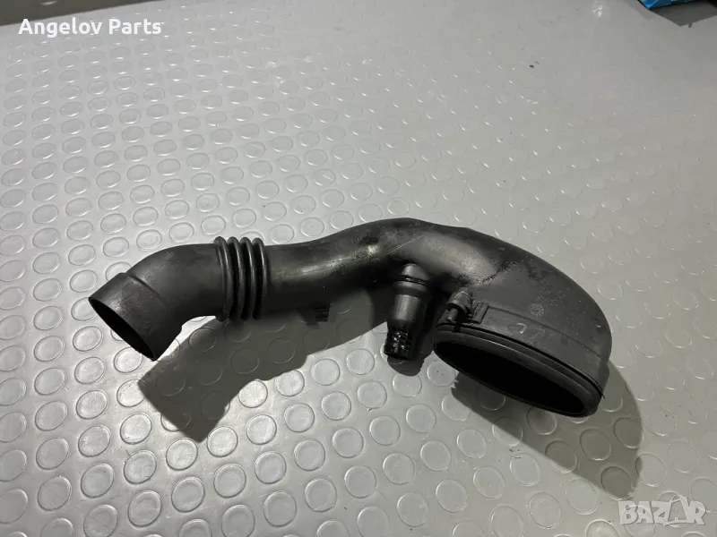 Тръбата към турбото за BMW E46 320d (150 к.с.), снимка 1