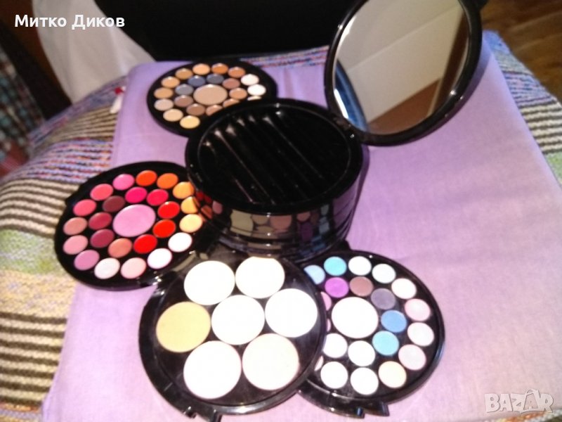 Douglas Bubble Palette пудриера , снимка 1