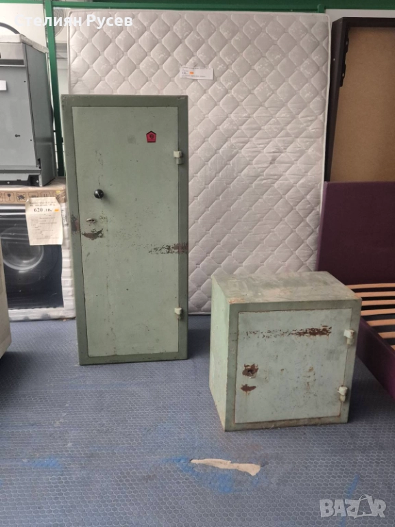 сейф сейфове от истинско желязо ! ! ! 250лв или 127,82 евро  големият с размер 140 на 60см , 40см дъ, снимка 1