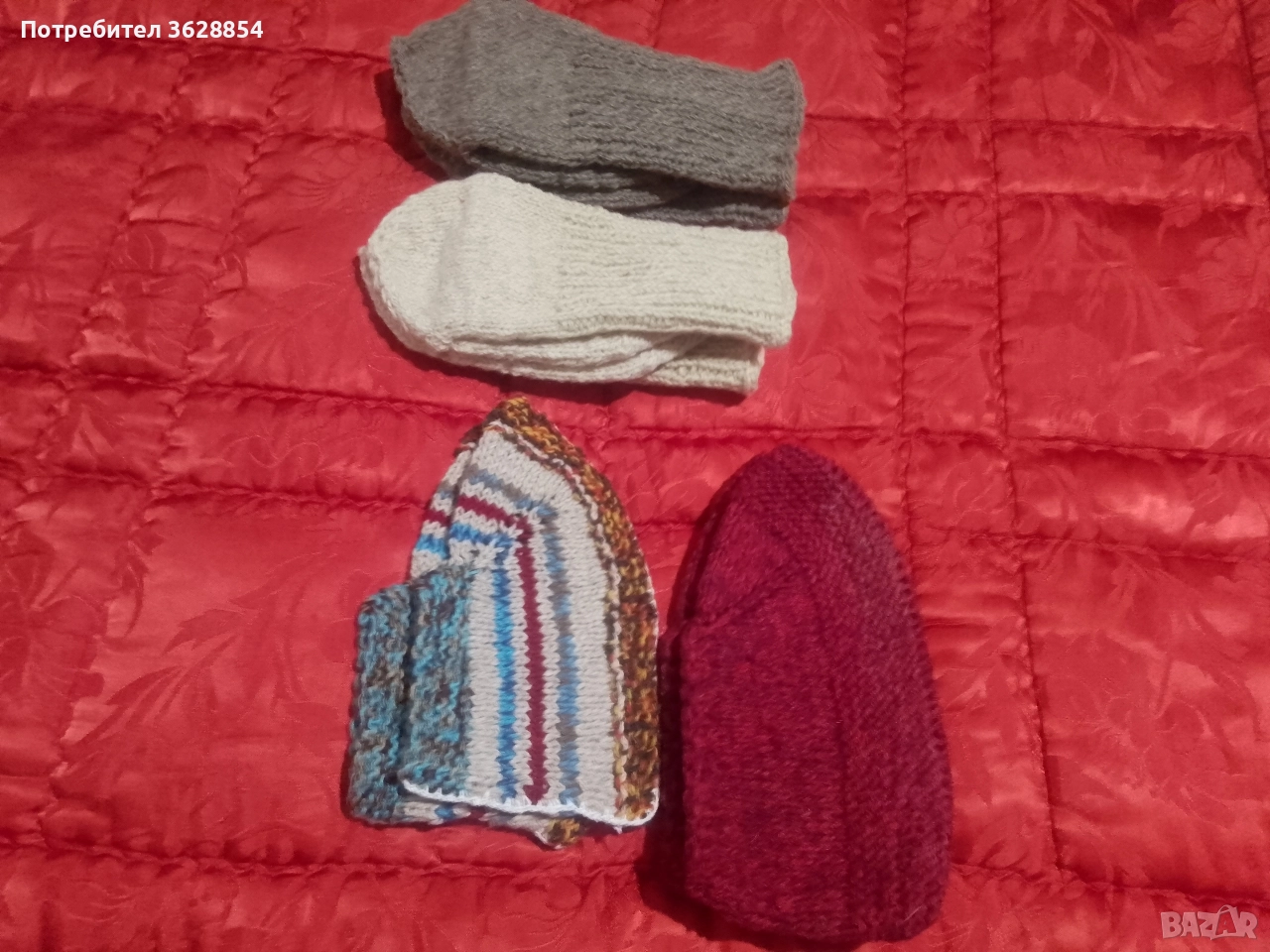 Продавам вълнени чорапи и терлици , снимка 1