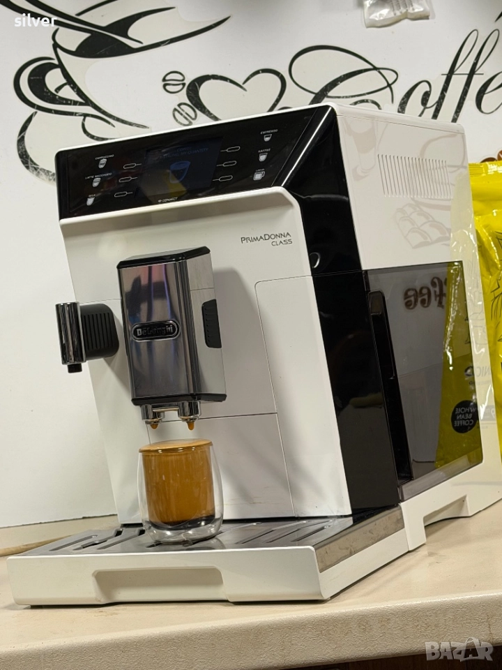 Кафемашина кафе автомат delonghi Primadonna CLASS с гаранция, снимка 1