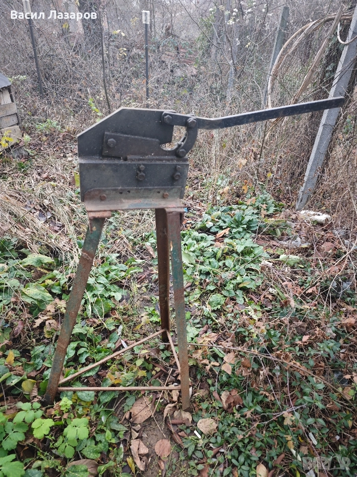 Ръчна гилотина за рязане на ламарина и арматура , снимка 1