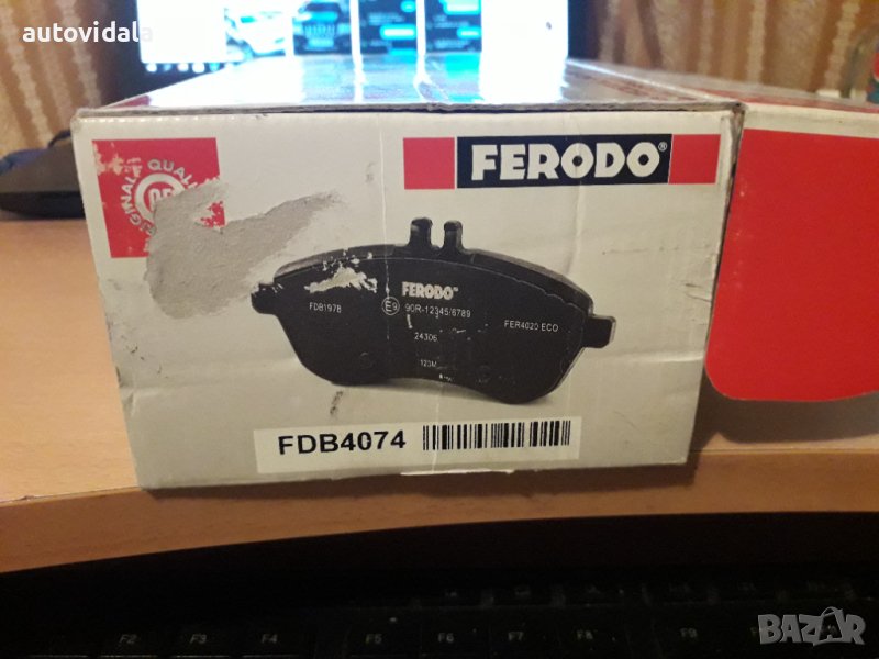 Комплект предни накладки FERODO FDB4074 за CHRYSLER, DODGE, FIAT, JEEP и LANCIA, снимка 1