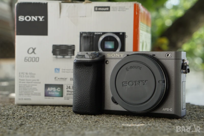 Sony A6000 (Silver Black Edition), снимка 1