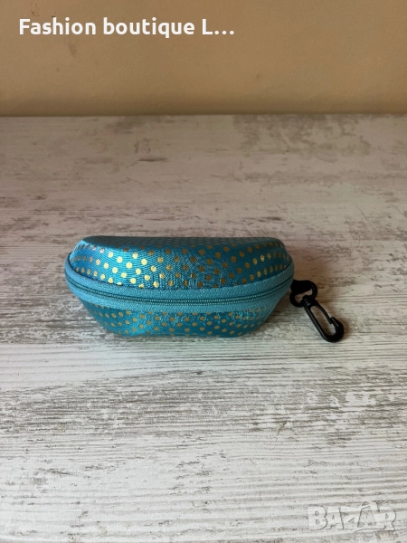 Калъф за очила в светло син цвят на златни точки 🩵, снимка 1
