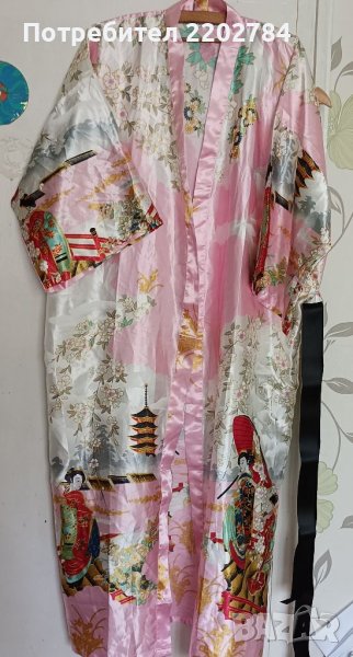 Прекрасен дамски халат , снимка 1