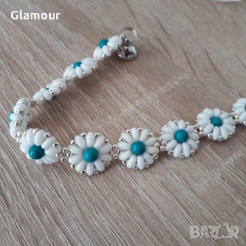 Гривна цветя.