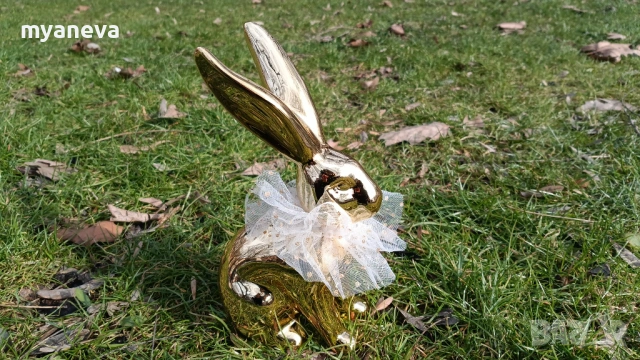 Порцеланово златно зайче, стилен акцент за всеки интериор . 