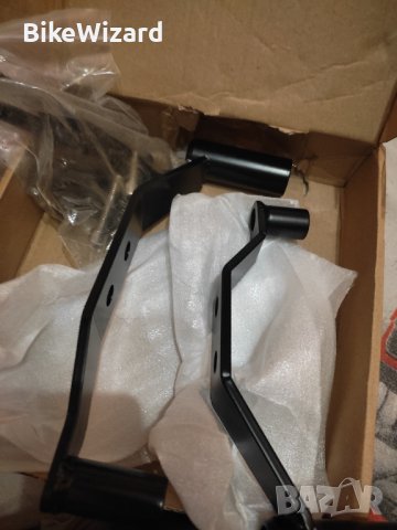 Kawasaki Z900 2016-2021 Плъзгащи се протектори против падане НОВИ, снимка 2 - Аксесоари и консумативи - 42528119