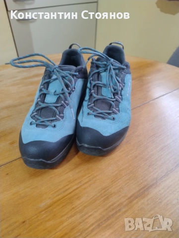 Туристически обувки Lowa, снимка 2 - Дамски ежедневни обувки - 52471679