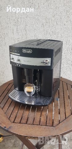 Каферобот Delonghi Magnifica обслужен, снимка 1 - Кафемашини - 42129552