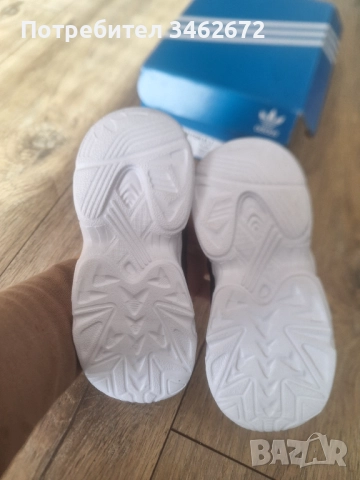 Детски маратонки Аdidas, снимка 2 - Детски обувки - 52421666