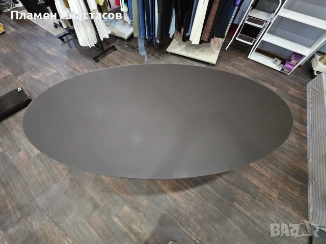 Дизайнерска елипсовидна маса – черна, с черно матирано стъкло, снимка 4 - Маси - 53722940