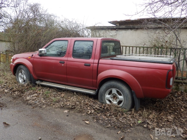 Nissan Navara 2.5 diesel - 2004 , снимка 3 - Автомобили и джипове - 53763615